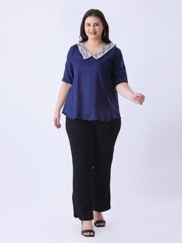 Qurvii - Solid Rayon Peter Pan Collar Top