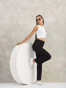 DOLCE CRUDO - Women's Black Straight Regular-Length Stretchable Denim Jeans