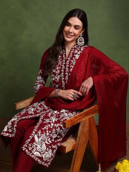 Vaamsi - Women Maroon Silk Blend Embroidered Kurta with Pant and Dupatta (Set of 3)
