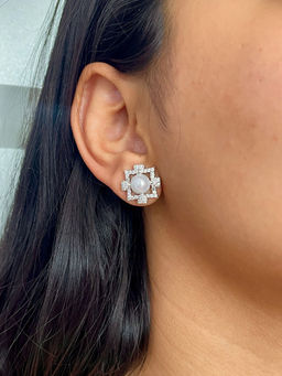 ISHKAARA - Women White Heart Square Pearl Ad Stud Earrings