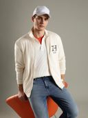 Off White color option, Currently selected