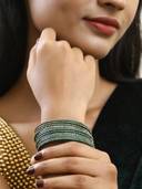 Green color option, Sold out, Currently selected