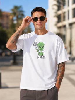 HAZUKU - White Oversized I Don't Believe In Humans Alien Graphic Print T-Shirt