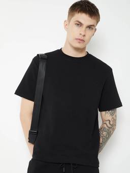 max - Black Cotton Solid Tshirt