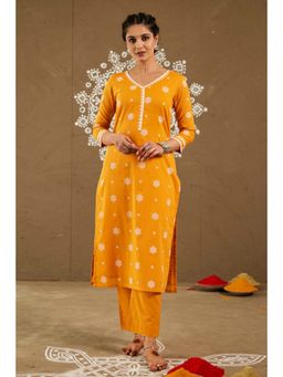 Pink Cactii - Sindhoor Orange Mul Cotton V Neck Straight Kurta