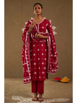 Pink Cactii - Kanku Red Mul Cotton V Neck Straight Kurta and Pant with Dupatta (Set of 3)