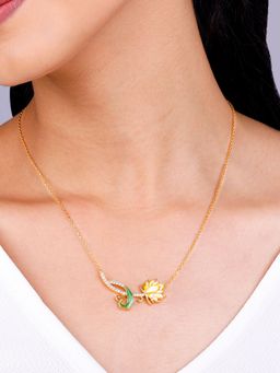 GIVA - Bhumi Golden Brilliant Brahma Kamal Pendant With Link Chain For Womens
