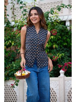 Vbuyz - Women Blue Cotton Floral Top