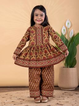 Readiprint - Girls Floral Pure Cotton Full Sleeves Kurta with Pant