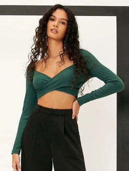 Outzidr - Green Solid Full Sleeve Twisted Flap Crop Top