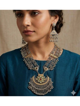 Designbox - Red Stones Traditional Jewellery Set