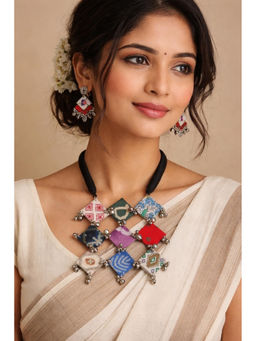 Designbox - Multi-Color Statement Traditional Jewellery Set