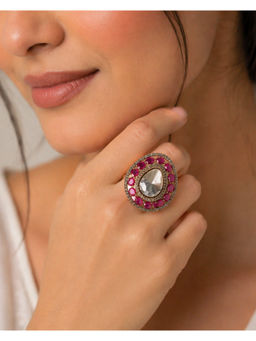 Designbox - Pink Stones Traditional Ring