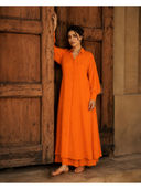 Orange color option, Sold out, Currently selected