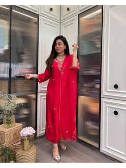THE52 - Embroidery Viscose Chanderi Fabric Red Kurta And Pant With Dupatta