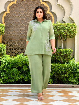 Desi Noor - Plus Size Sea Green Mul Chanderi Embroidered Co-Ord Set