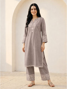 Barara Ethnic - Embroidered Pink Kurta And Pant