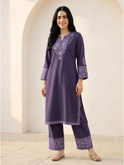 Barara Ethnic - Embroidered Purple Kurta And Pant