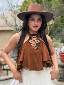 Tandul - Women Stunning Front Detailed Brown Crop Top