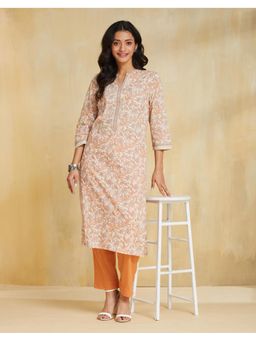 Fabindia - Women Off White Cotton Floral Kurta with Pant (Set of 2)
