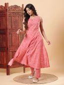 Red color option, Sold out, Currently selected