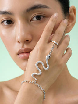 Joker and Witch - Joker & Witch Yalina Silver Women Snake Adjustable Hand Harness