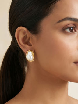 Joker and Witch - Joker & Witch Moralise Molten Pearl Drop Earrings