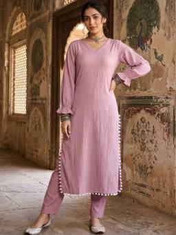 Gahan - Women Mauve Straight Kurta with Pant