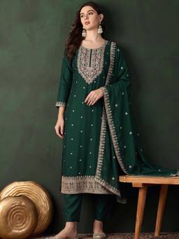 Gahan - Elegant In Deep Green This Straight Fit Kurta with Pant & Dupatta