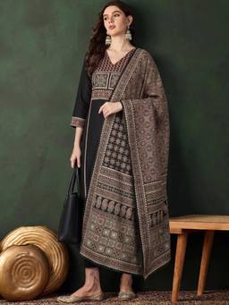 Gahan - Sophisticated & Elegant Black Kurta with Pant & Dupatta