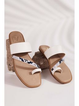 House of Vian - Medusa White Flats