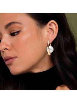 Blysk Jewels - Gold Plated Hoop Earrings For Women With Pearl Accent