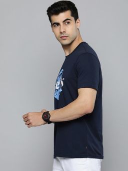 Levi's - Men Navy Blue Crew Neck T-Shirt