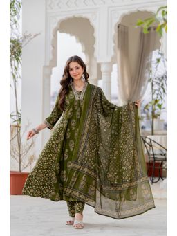 GEKHA - Women Green Cotton Three Fourth Sleeves Kurta with Pant and Dupatta