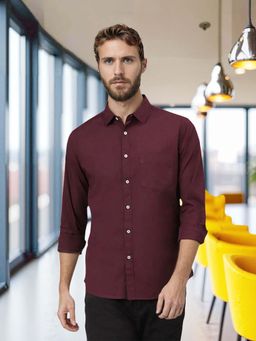 Dennis Lingo - Men Burgundy Regular Fit Solid Casual Shirt