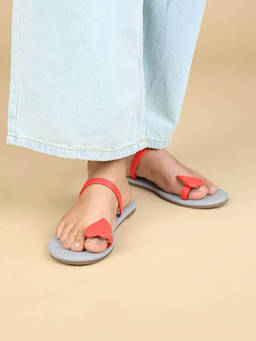 Postcard - Heart Slip On Flats in Red