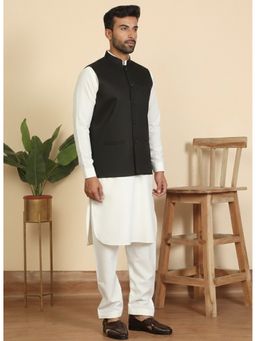Kraft India - Men Black Cotton Blend Kurta with Salwar and Nehru Jacket