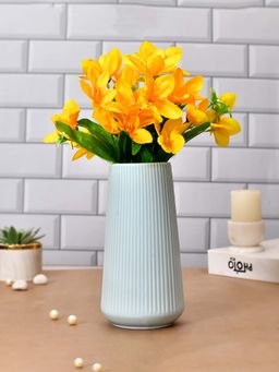 Tayhaa - Cool and Calm Ribbed Ceramic Vase