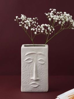 Tayhaa - Face Shaped White Vase