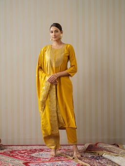 Gahan - Silk Blend Yoke Embroidered & Sequinned Mustard Kurta Pant & Jacquard Dupatta (Set of 3)