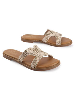D'Shoe Lounge - Cream Stylish Everyday Flat Sandals