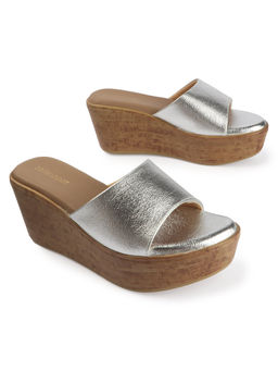 D'Shoe Lounge - Silver Platform Wedge Sandals