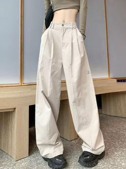 Outzidr - Cream Basic Solid Pleated Trouser