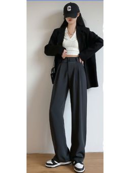 Outzidr - Grey Straight Fit Pleated Pant