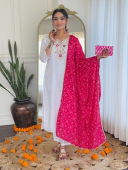 Gahan - White Embroidered Viscose Straight Kurta with Pant & Dupatta