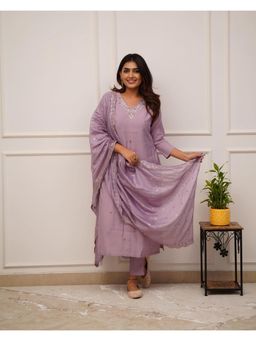 Gahan - Lavender Embroidered Chanderi Straight Kurta with Pant & Dupatta