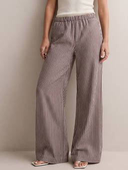 Outzidr - Brown Wide Leg Striped Trouser