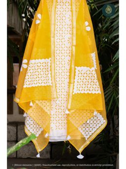 Ethnic Elements - Barmer Unstitched Kurta With Bottom And Dupatta