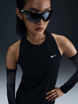Nike - Sportswear Women's Swift Tank T-Shirt