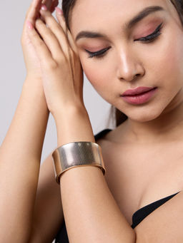 Twenty Dresses by Nykaa Fashion - Gold Textured Classic Cuff